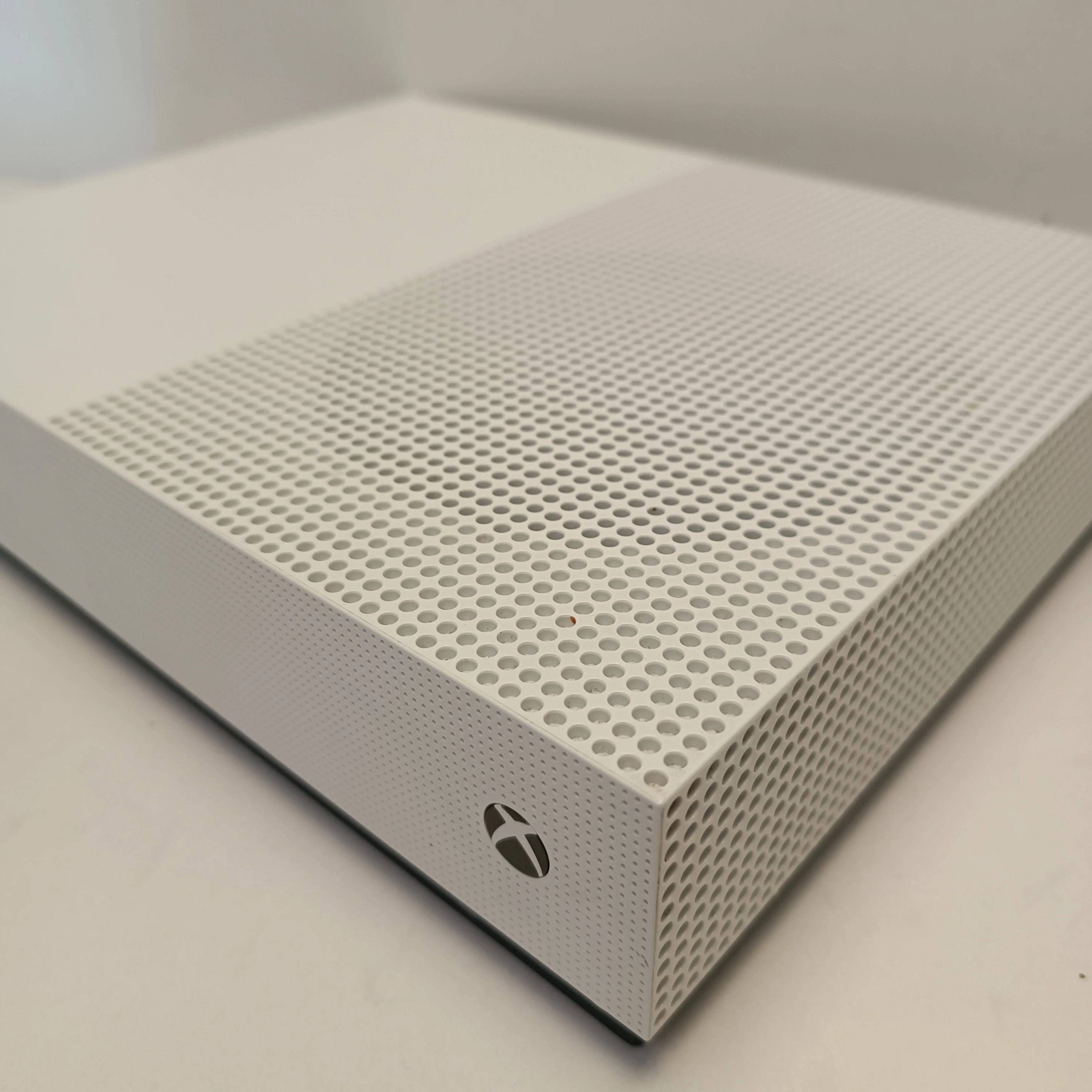 konsola-xbox-one-s-1681-gry-w-zestawie-205998-385801