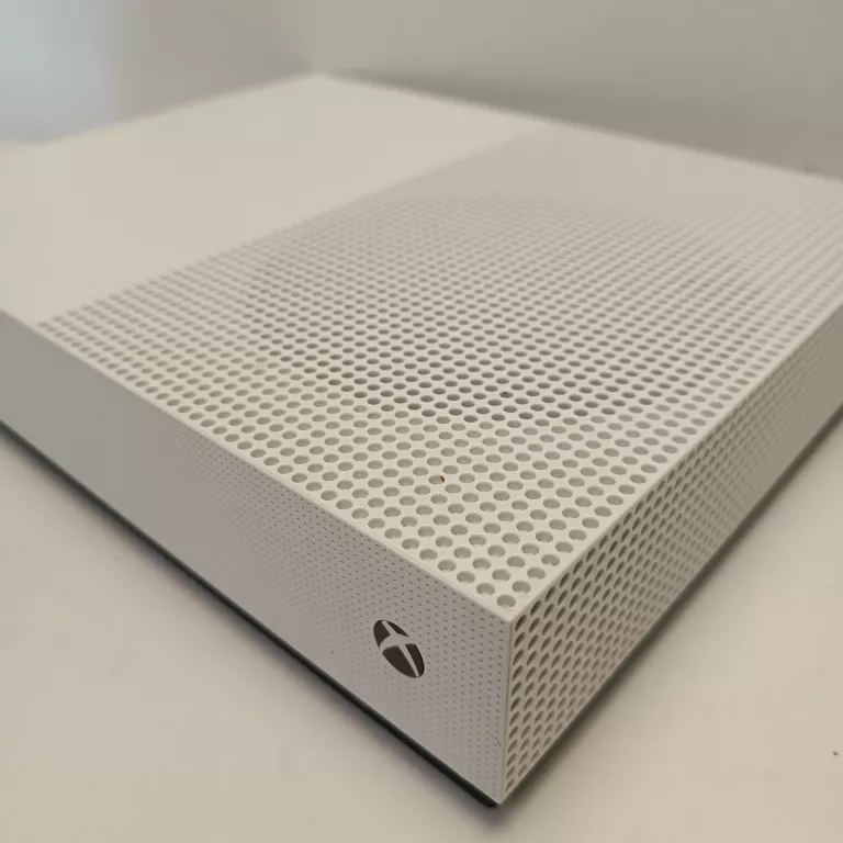 konsola-xbox-one-s-1681-gry-w-zestawie-205998-385801