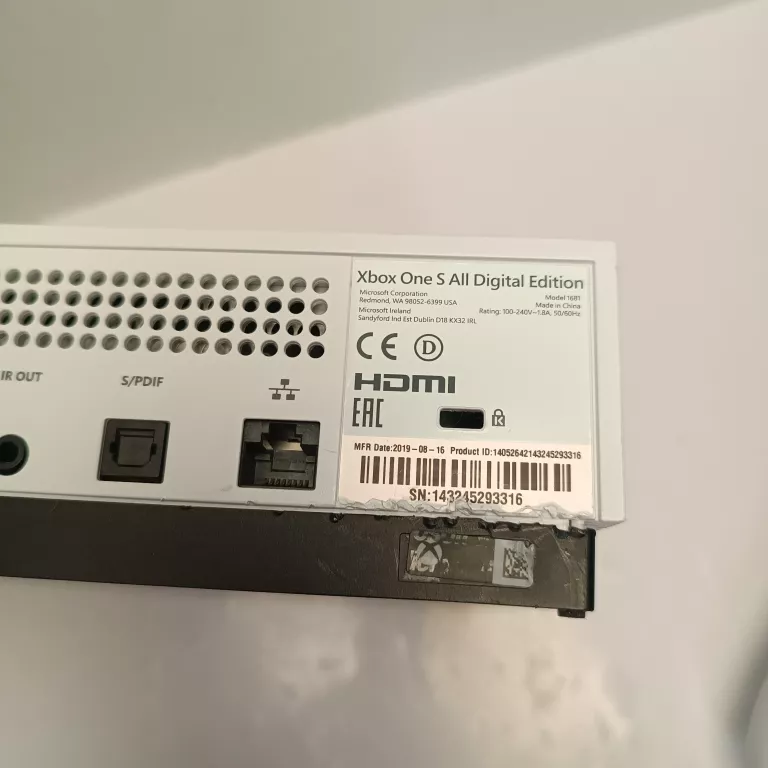 konsola-xbox-one-s-1681-kod-producenta-1681