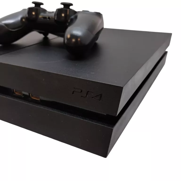 konsola-sony-playstation-4-500-gb-czarny-pad-okablowanie-gry-w-zestawie-205998-225574
