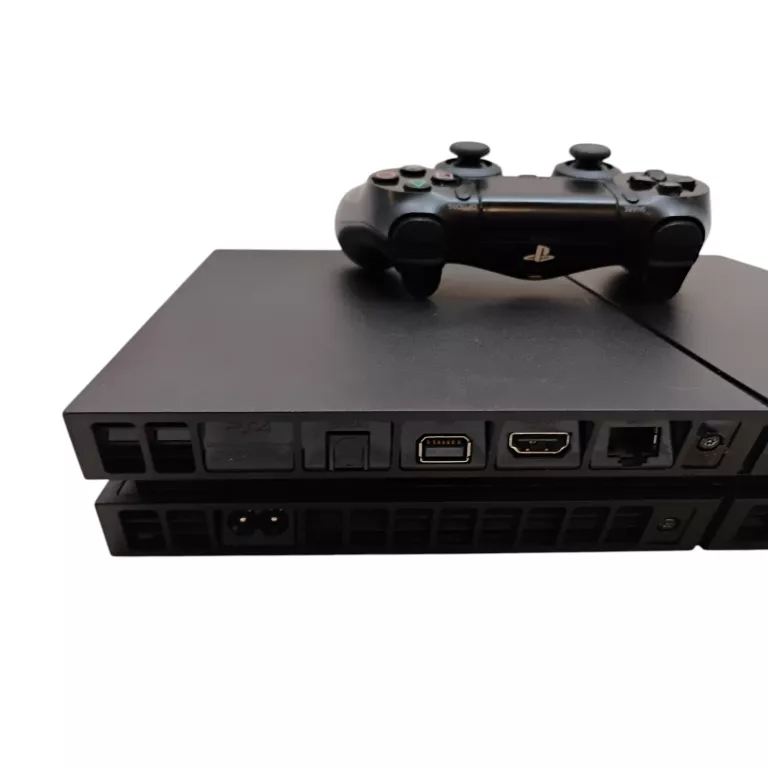 konsola-sony-playstation-4-500-gb-czarny-pad-okablowanie-wersja-130590-1