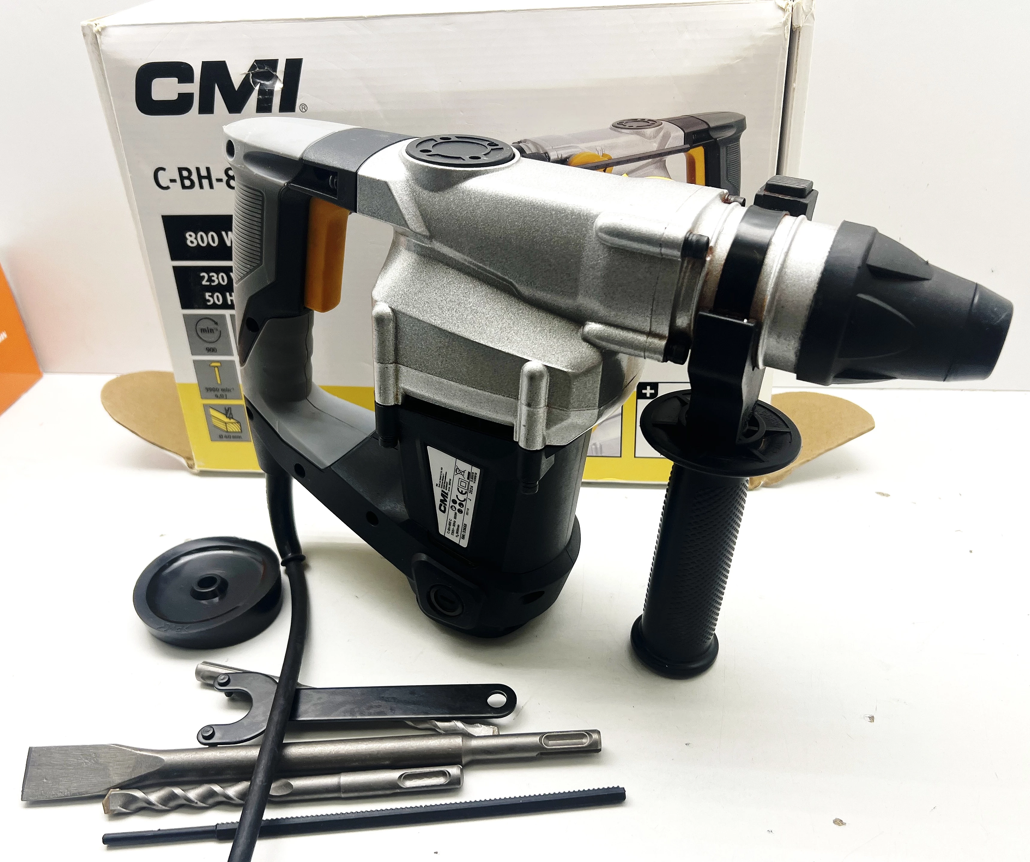 mlotowiertarka-cmi-c-bh-800-c-800w-4j-zestaw-akcesoriow-ean-gtin-5704327564454