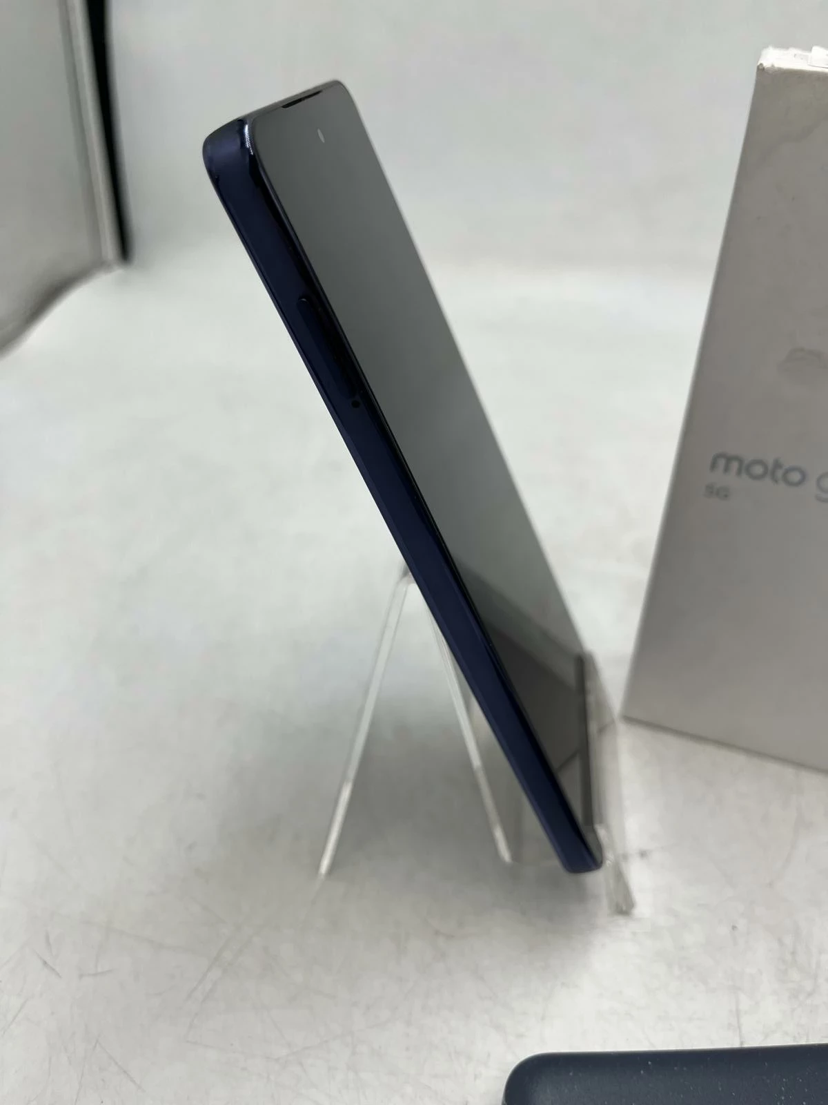 telefon-motorola-moto-g86-25612-gb-pudelko-stan-11323-2