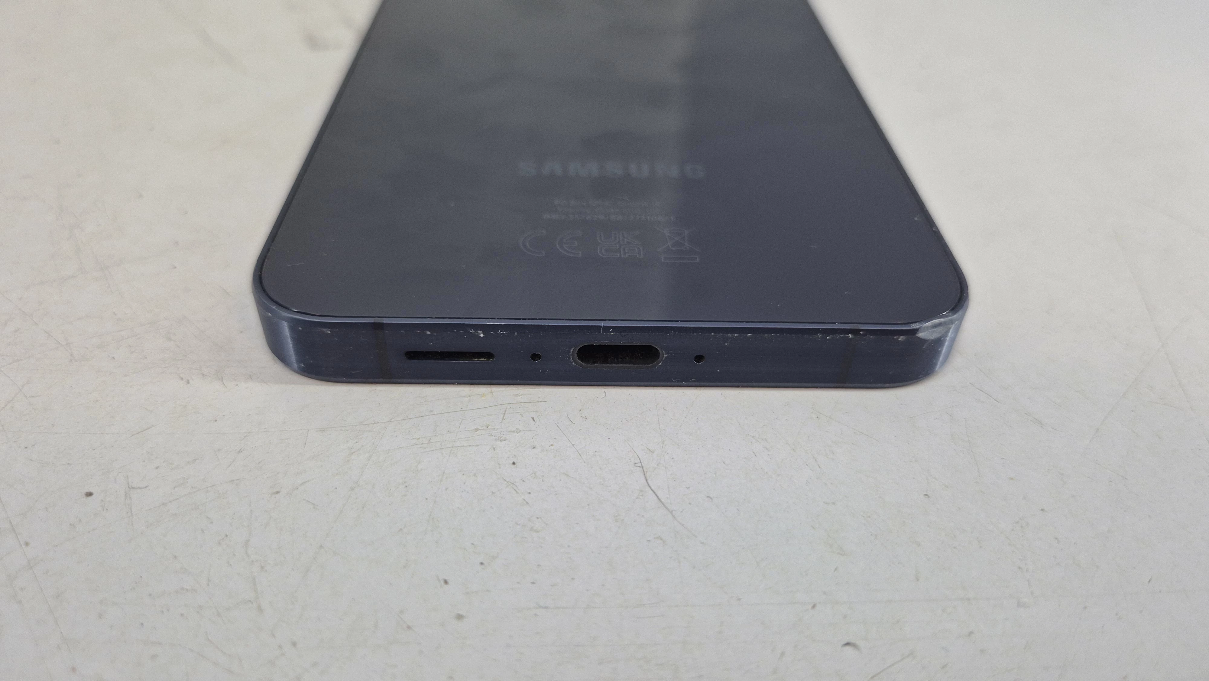 telefon-samsung-galaxy-a55-5g-wbudowana-pamiec-202869-214185