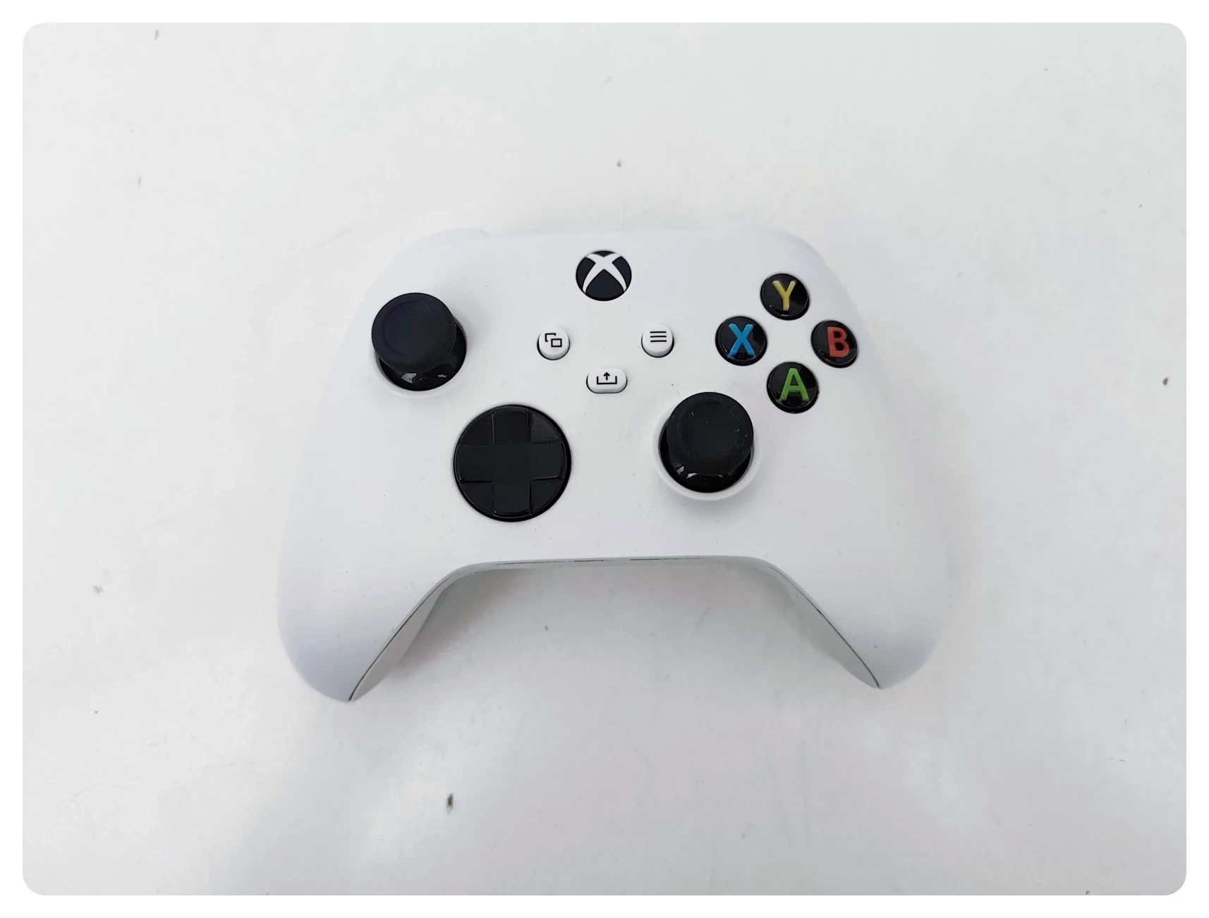 konsola-xbox-series-x-1tb-zawiera-baterie-250685-2006717