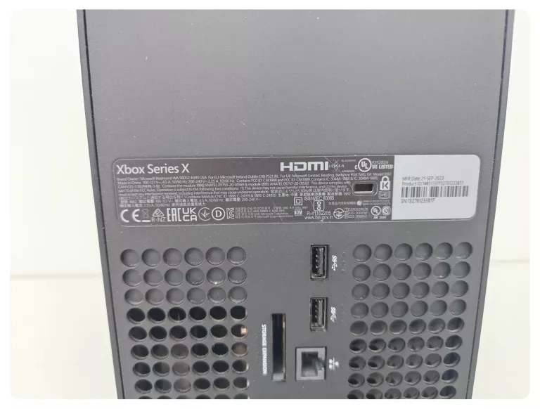 konsola-xbox-series-x-1tb-certyfikaty-zgodnosci-218669-1