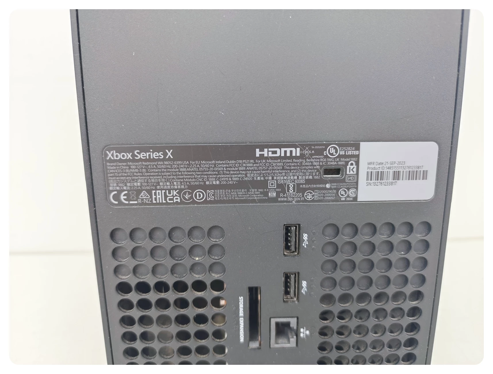 konsola-xbox-series-x-1tb-certyfikaty-zgodnosci-218669-1