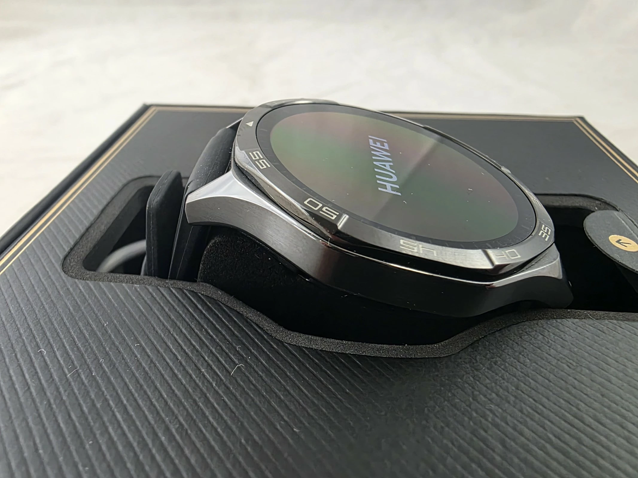 smartwatch-huawei-watch-gt-5-stan-11323-2