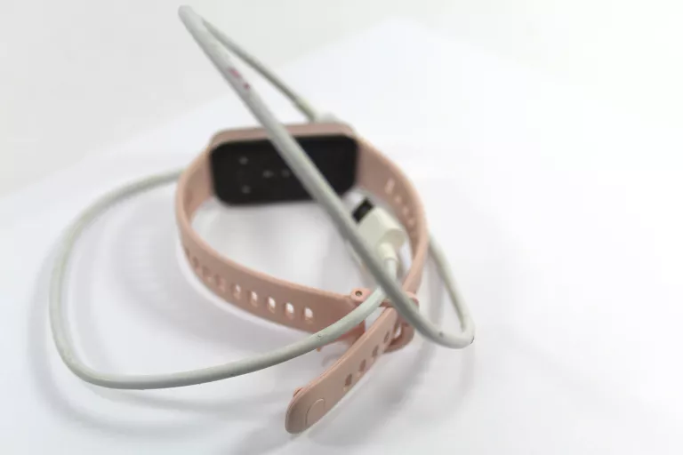 smartwatch-huawei-band-10-ladowarka-stan-11323-2