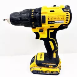 DEWALT DCD777 18V WKRĘTARKA + AKUMULATOR 2.0AH